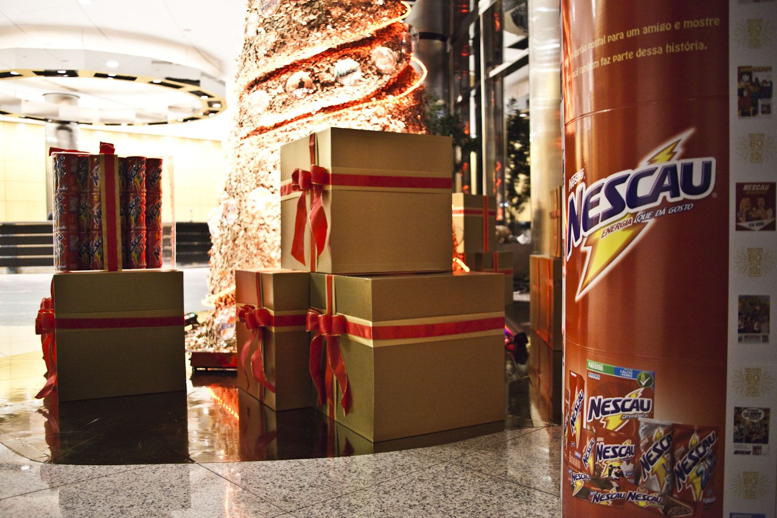 Árvore Natal Nestle: imagem 3D e projeto cenográfico em 2012 - imagem 10