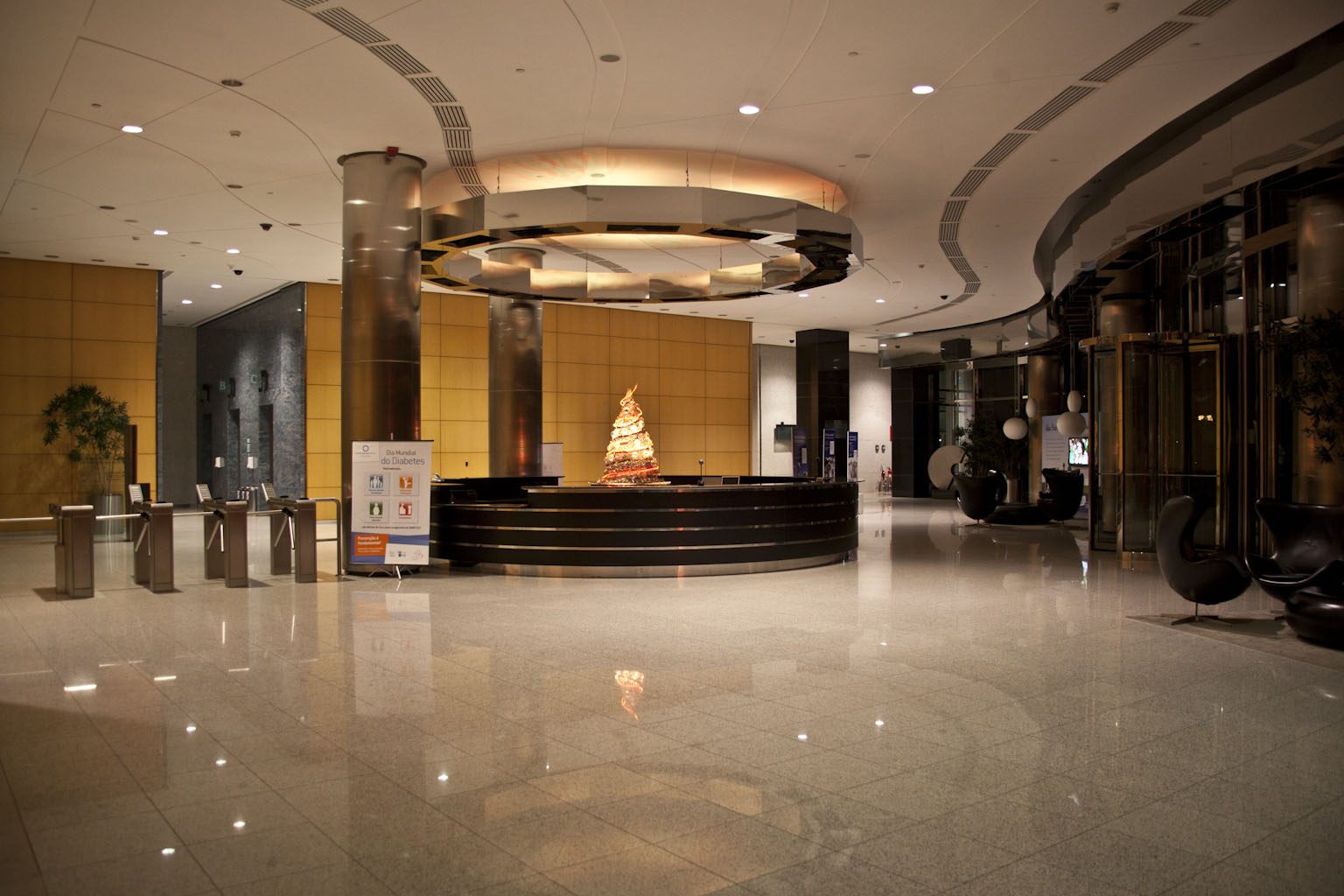 Árvore Natal Nestle: imagem 3D e projeto cenográfico em 2012 - imagem 27
