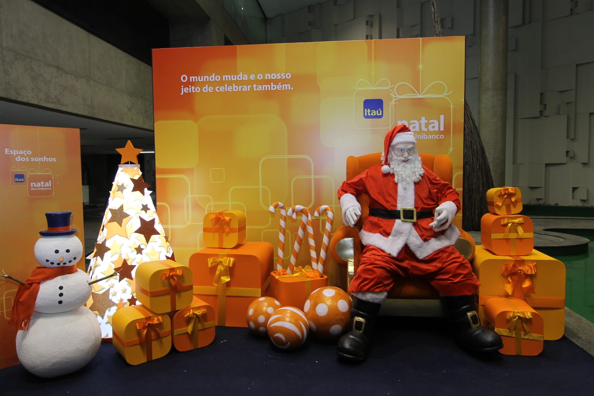Natal Itaú: imagem 3D e projeto cenográfico em 2012 - imagem 10