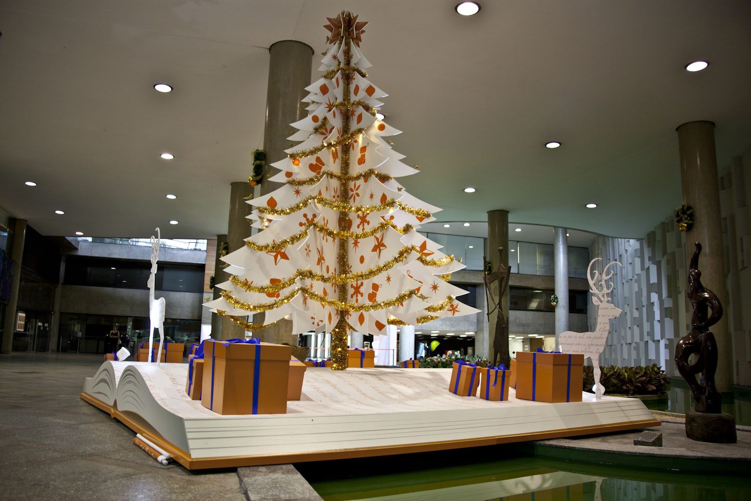 Natal Itaú: imagem 3D e projeto cenográfico em 2012 - imagem 22