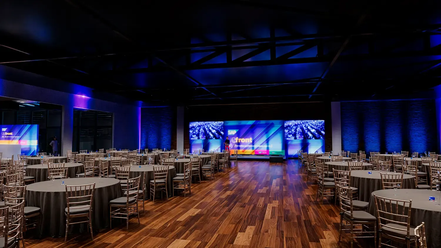 SAP UpFront: tecnologia empresarial em uma cena de futuro