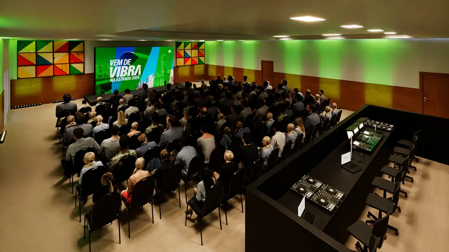 Vibra: roadshow de energia com palco verde e mensagem em movimento - imagem 2