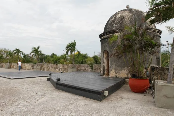 Havaianas Lounge Cartagena: cenografia para transformar espaço em argumento - imagem 1
