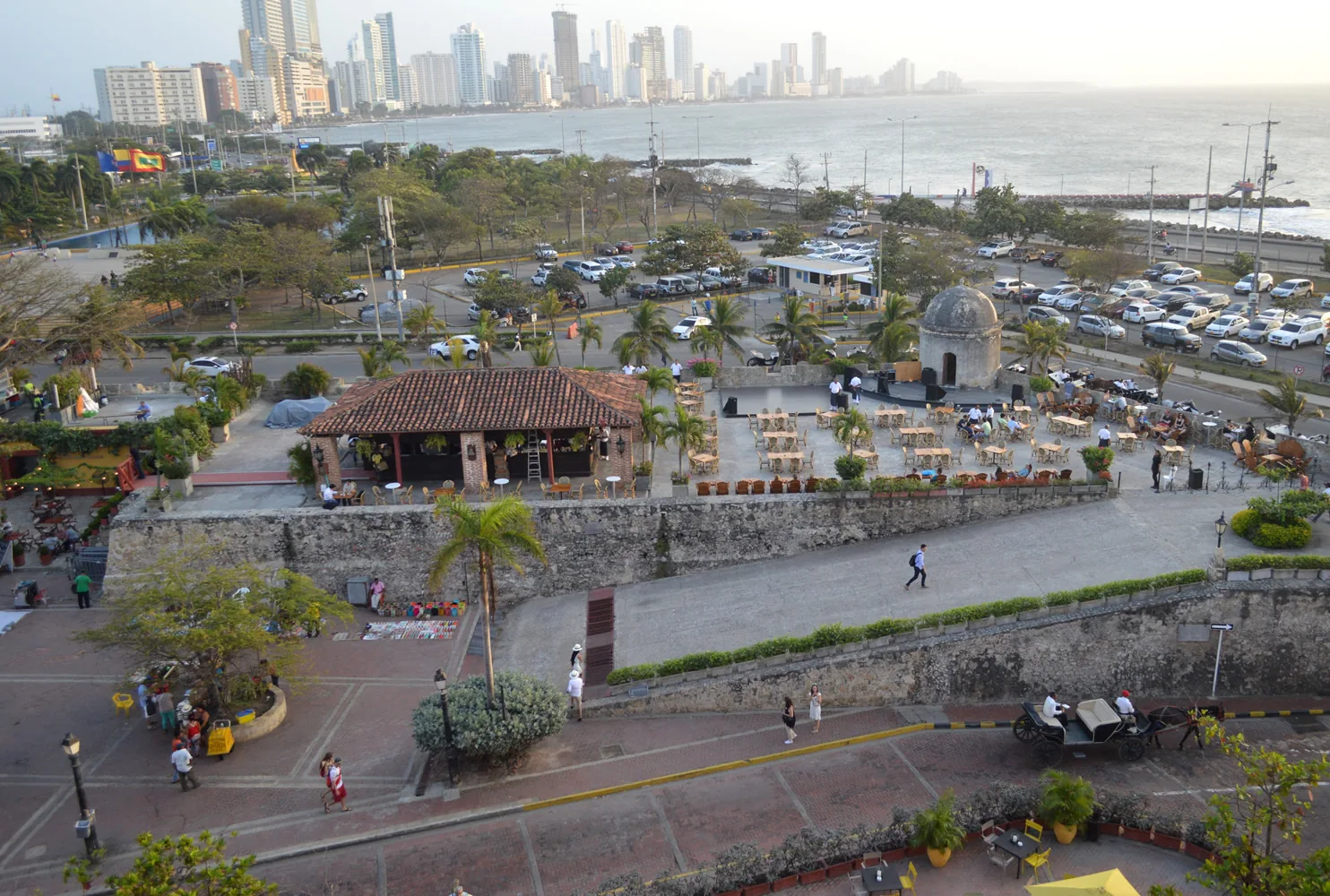 Havaianas Lounge Cartagena: cenografia para transformar espaço em argumento - imagem 4