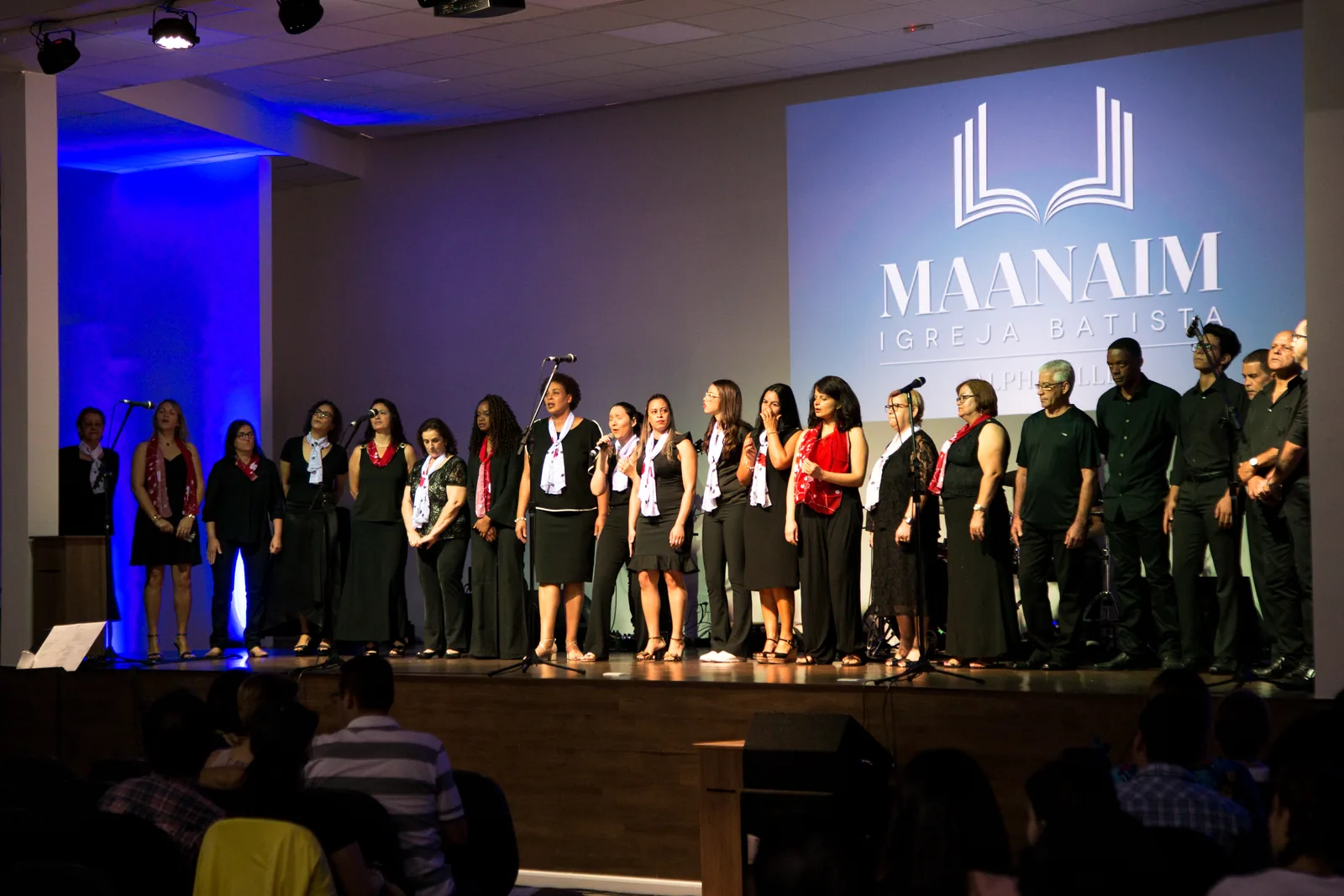 Expo Manaim: projeto cenográfico com leitura premium e foco comercial - imagem 2