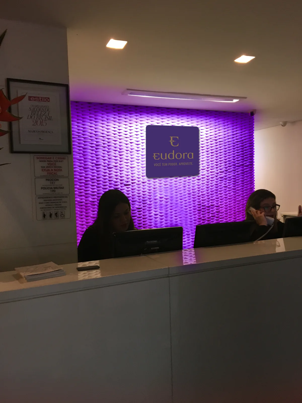Eudora: projeto cenográfico com leitura premium e foco comercial - imagem 2